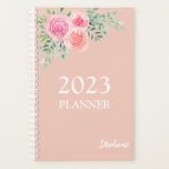 Rose floral<br><div class="desc">Cette bannière est décorée d'un bouquet d'aquarelle de roses et de feuillage dans les tons rose, blush et vert sur un arrière - plan rose d'or. Facilement personnalisable avec l'année et votre nom. Utilisez l'outil de conception pour modifier la taille, le style ou la couleur du texte. En créant notre...</div>
