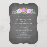 Rose Garden Floral Chalkboard Faire-part de mariag<br><div class="desc">Invitation Rose à un mariage de jardin en violet avec des fleurs d'aquarelle et un arrière - plan d'effet de tableau noir faux. Sélectionnez une forme découpée en dés ou du papier texturé pour une touche de luxe supplémentaire.</div>