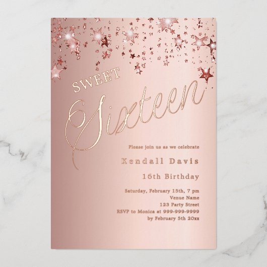 Rose gold script stars modern Sweet 16 Folie Uitnodiging (Voorkant)