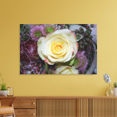 rose jaune clair dans une impression sur toile de  (Insitu(Salon))