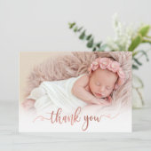 Rose moderne Gold Script Baby Photo Carte de remer (Debout devant)