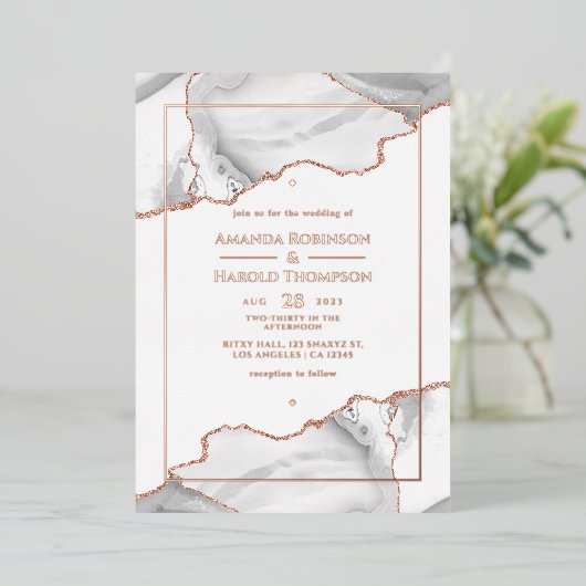 Rose Or et blanc Agate Mariage Foil Invitation (Debout devant)