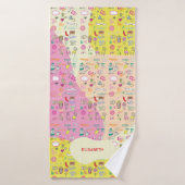 Rose pastel féerique Kawaii Doodle (Serviette de bain)
