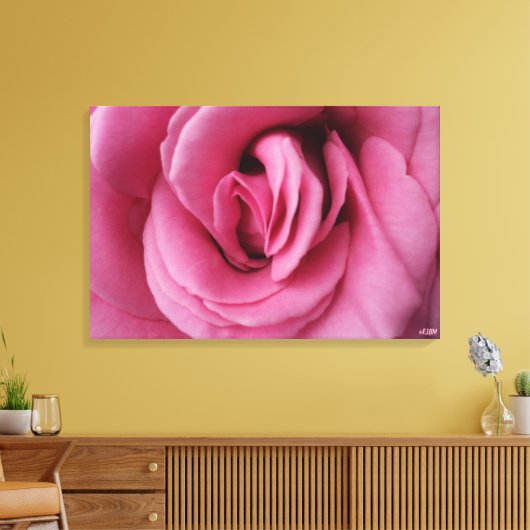Rose Queen Romance II Stretched Canvas Print (Insitu (Woonkamer))