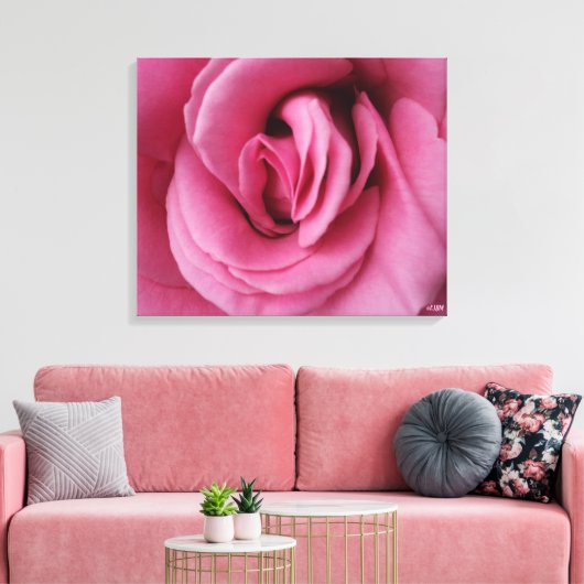 Rose Queen Romance Stretched Canvas Print (Insitu (Woonkamer))