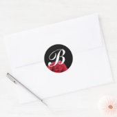rose rouge sur autocollant initial noir (Enveloppe)