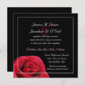 Rose rouge sur faire-part de mariage noir (Devant / Derrière)