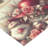 Rose rouge victorienne Casquette et nappe de théiè (Angle)