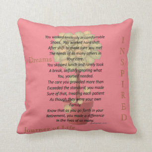 Rose saumoné retiré de coussin de poème