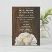 Roses blancs et invitation rustique de Fête de la (Debout devant)