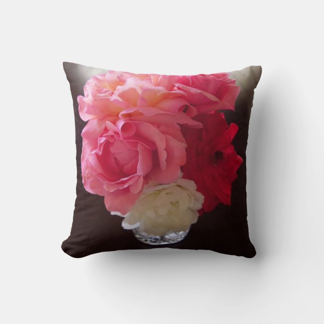 Roses dans un coussin vintage de service à (Recto)