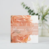 Roses de pêche et Faire-part de mariage de dentell (Debout devant)