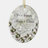 Roses et ornement de faire-part de fiançailles de (Droite)