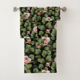 Roses fragiles. Motif floral sur noir