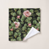 Roses fragiles. Motif floral sur noir (Gant de toilette)