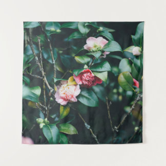 ROSES IN THE GARDEN WANDKLEED