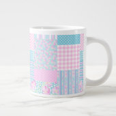 Roses roses, Papillons Faux Patchwork Jumbo Mug (Droite)