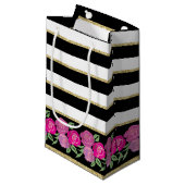 Roses roses sur Noir, Blanc, Sac Cadeau Or (Devant Angle)