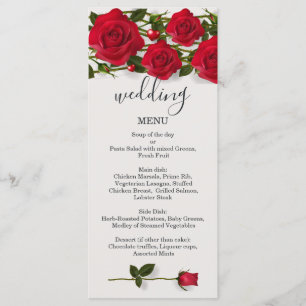 Roses rouges avec des coeurs épousant la carte de