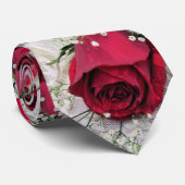 Roses rouges et cravate de dentelle (Roulé)