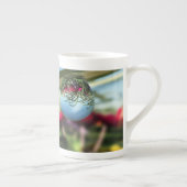 Roses sur Raindrops Specialty Mug (Droite)