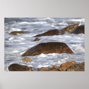 Rotsen en golven in Rhode Island Poster