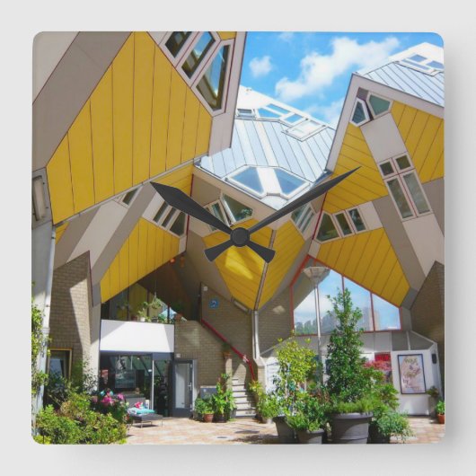 Rotterdam, de Cube Vierkante Klok (Voorkant)