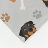 Rottweiler Dog Botten en Paws Fleece Blanket (Hoek)