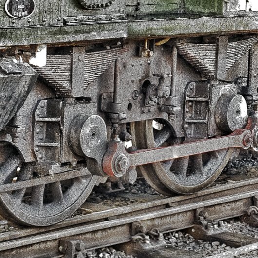 ROUES DE TRAIN À VAPEUR