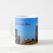 Rouge et or Cleveland OH Mug (Devant gauche)