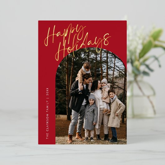 Rouge moderne Script Joyeux Vacances Arch 2 Photo (Debout devant)