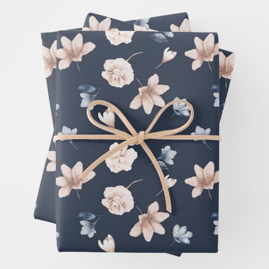 Rouge Roze Marineblauw Bloemige Verjaardag Baby Sh Inpakpapier Vel (In situ)