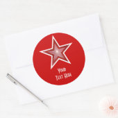 Rouge Star 'Your Text' rouge autocollant rond (Enveloppe)