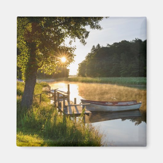 Rowboot Moored bij Lake Magneet (Voorkant)
