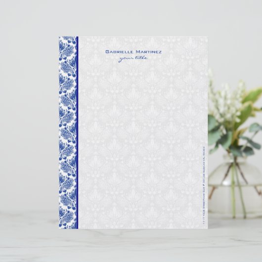 Royal Blue en White  Floral Damaskers Briefhoofd Ontwerp (Staand voorkant)