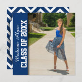 Royal Blue White Chevron Photo Afstuderen Invite Kaart (Voorkant / Achterkant)