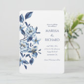Royal Blue White Floral Monogram Wedding Kaart (Staand voorkant)