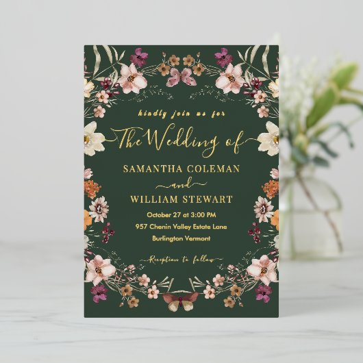 Royal Green Pastel Boho Wildflower Modern Wedding Folie Uitnodiging (Staand Voorkant)