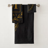 "Royal NMKY Emblem – Monogram M Crest Design" (En situation)