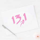 Roze 13.1 halve marathon ovale sticker (Envelop)