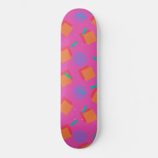 Roze 80s Memphis Design Geometrische vormen Skateboard