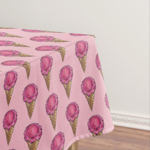 Roze aardbei Waffle Cone Ice Cream Dessert Food Tafelkleed