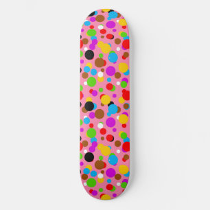 Roze achtergrond Kleurrijke polka stippen Skateboard