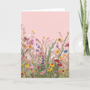 Roze achtergrond met wilde bloemen lege kaart
