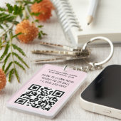 Roze Acryl QR Code Sleutelhanger met Logo Rechthoe (Voorkant Rechts)