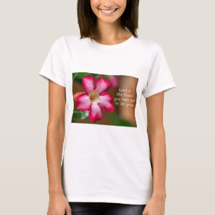 Roze Adenium Obesum bloem ook bekend als Desert Ro T-shirt