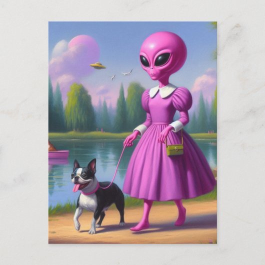 Roze alien loopt met haar Boston Terrier Briefkaart (Voorkant)