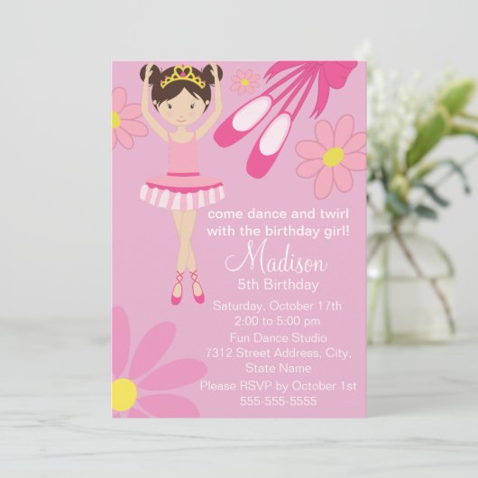 Roze Ballerina Dance Party Verjaardag Uitnodiging  (Staand voorkant)