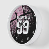Roze basketbal jersey nummer aangepaste wandklok (Hoek)