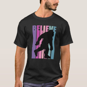 Roze bipoot gelooft dat Yeti Magische Mystische Le T-shirt